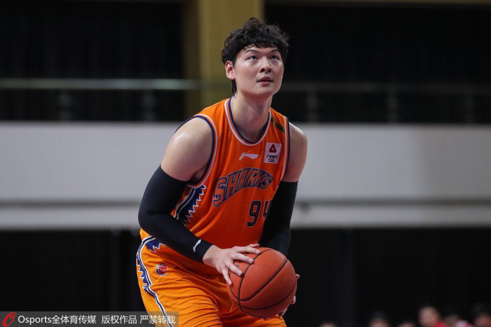 第508章配不上我叶辰的兄弟叶辰挂了李泰来的电话之后，便对面前的赵昊说：我已经跟你们李董事长打过招呼了，他说要把你调到总部去做他的助理。